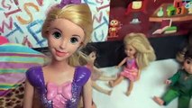 Frozen Elsa Toddler breaks her leg skateboarding Anna & Elsa Toddlers Barbie Chelsea Ramp Air Tricks