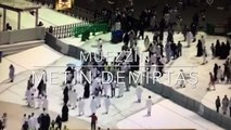 Azan Makkah Sheikh Ali Mulla. Dünyanin en güzel ezani. KABE EZANI (MÜKEMMEL). Muhtesem Kabe ezani. Kabe makami muhtesem.Yanik Kabe ezani - HAFIZ METIN DEMIRTAS. Sheikh Ali Mullah Makkah azan. Kabe müezzini taklidi Seyh Ali Mulla makami. Arap makami ezan.