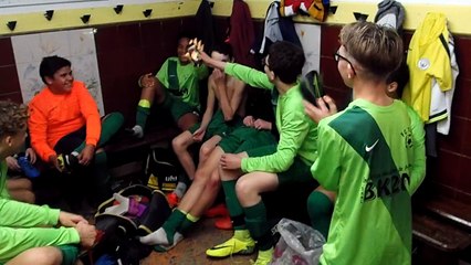 Petite dédicace à Mathis Neville qui s'occupe des maillots le 07/10/2017