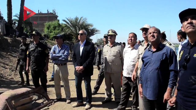 محافظ قنا يقود حملة مكبرة لإزالة عقار مكون من 5 طوابق على النيل