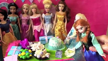 Elsa Birthday Party ft Disney Princess Dolls -Real Tiny Food Surprise Presents & Birthday Cake