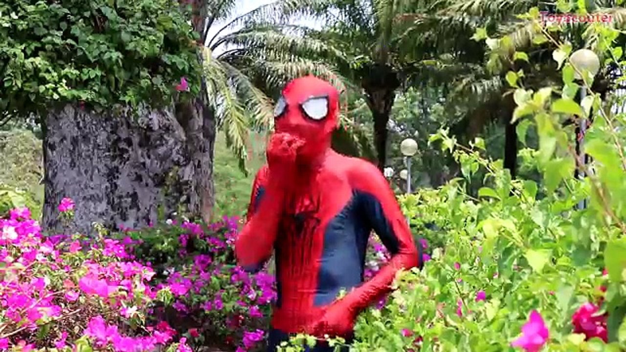 SICK ELSA Morph Into VENOM w/ Spiderman, Joker & Dr. Iron Man - Fun Superhero Movie in Real Life