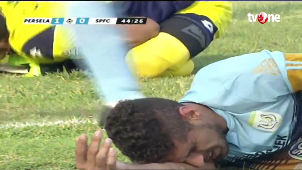 Goalkeeper CHOIRUL HUDA dies during game