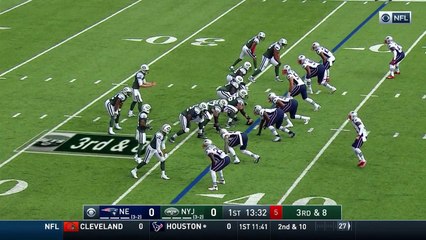 Josh McCown scrambles for 16 yards and a first down