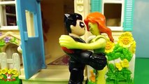 Imaginext Poison Ivy and Nightwing Invited to Party at the Batcave Toy Video