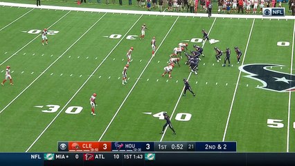 Deshaun Watson launches deep to Will Fuller, who sprints in for touchdown
