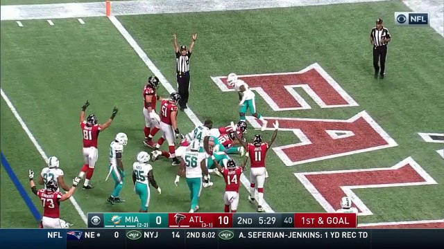 Atlanta Falcons running back Tevin Coleman bulldozes defenders, extends for 6-yard TD