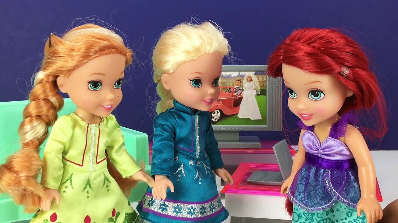 Frozen Elsa and Anna Toddlers Bump Heads! Plus Elsa and Anna Ride a Unicorn and more in 4k!