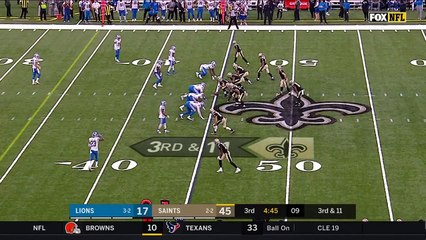 Ezekiel Ansah recovers Mark Ingram fumble