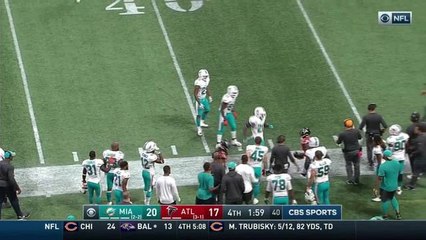 Matt Ryan connects with Julio Jones on accurate sideline grab