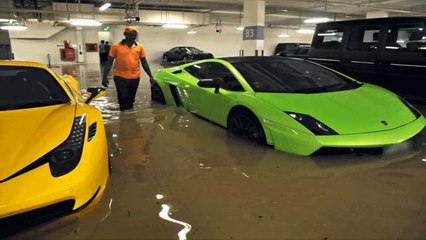 Coches lujosos abandonados en Dubai - Abandoned cars in Dubai Airport
