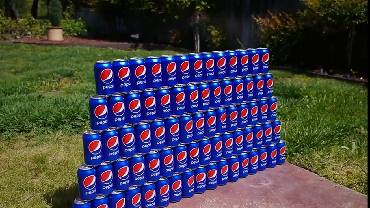 SMASHING A GIANT 100 PEPSI PYRAMID CHALLENGE