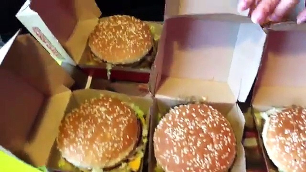 McDonaldsın Doc McStuffins Yellenme Anne Karın Ağrısı Check-Up Suregery verir