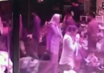 Önce Kokladı Sonra Çaldı