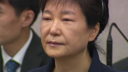 "정치보복·재판부 불신"...'구속 연장' 박근혜, 원색 비난 / YTN
