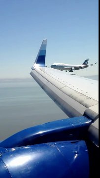 Deux avions atterrissent sur la même piste en même temps