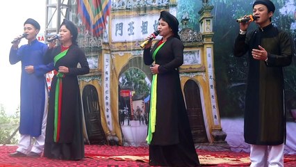 Khách đến chơi nhà