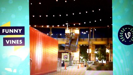 Reacting to funny vins(must wath)