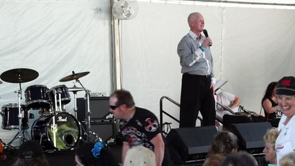 Chris Drummond sings 'Treat Me Nice' Elvis Week 2017