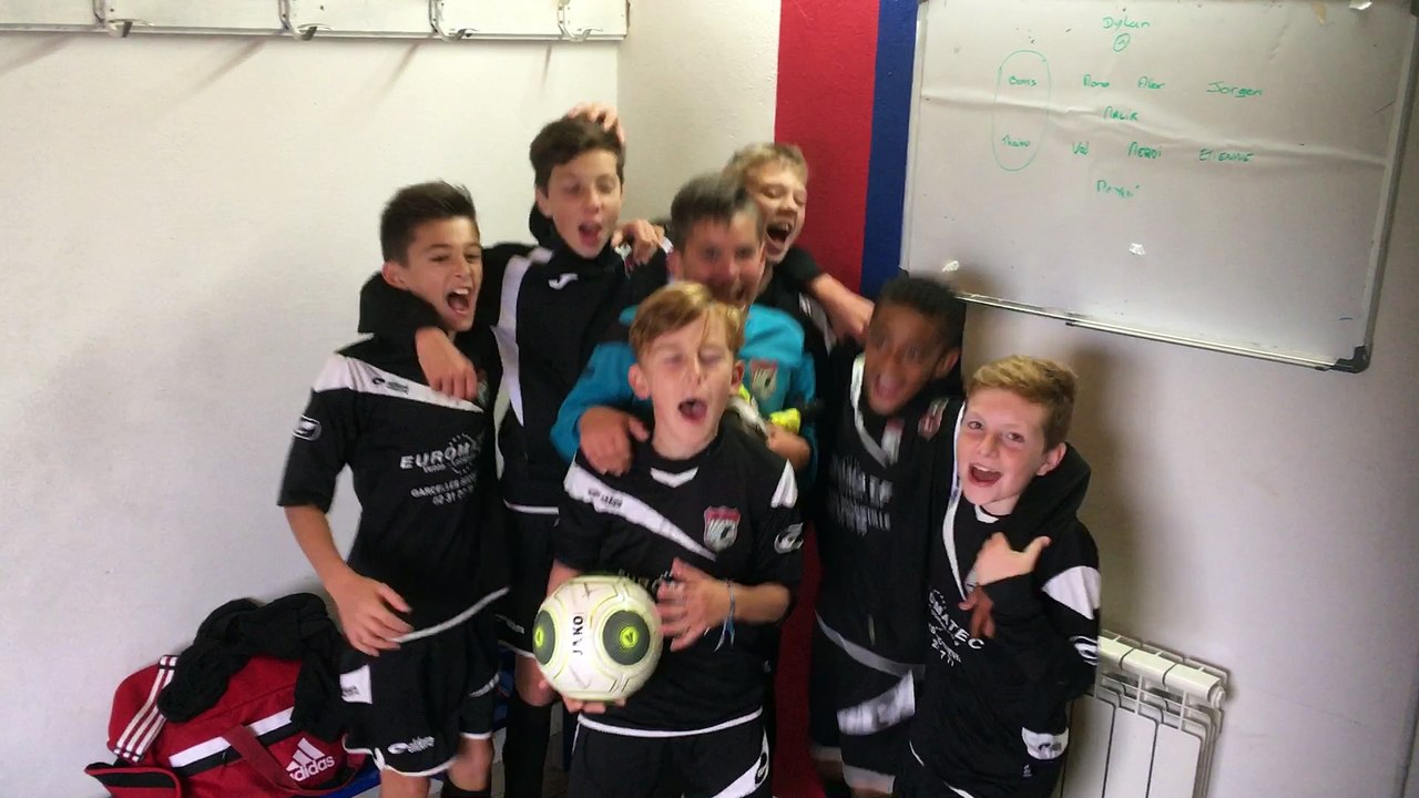 Dédicace pour Nat suite à sa blessure lors du match remporté à Potigny le 7/10/2017