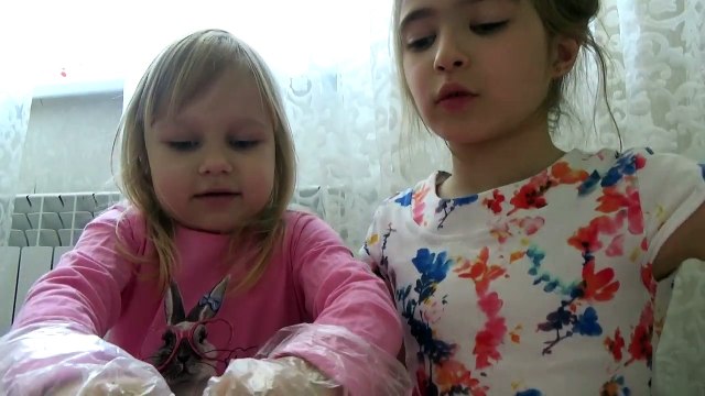 Алиса и Тея хулиганят !!! Нашли старое видео с экспериментами Развлечение для детей