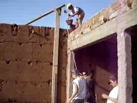 Chantier toiture étable zaouit sidi ahemd maroc