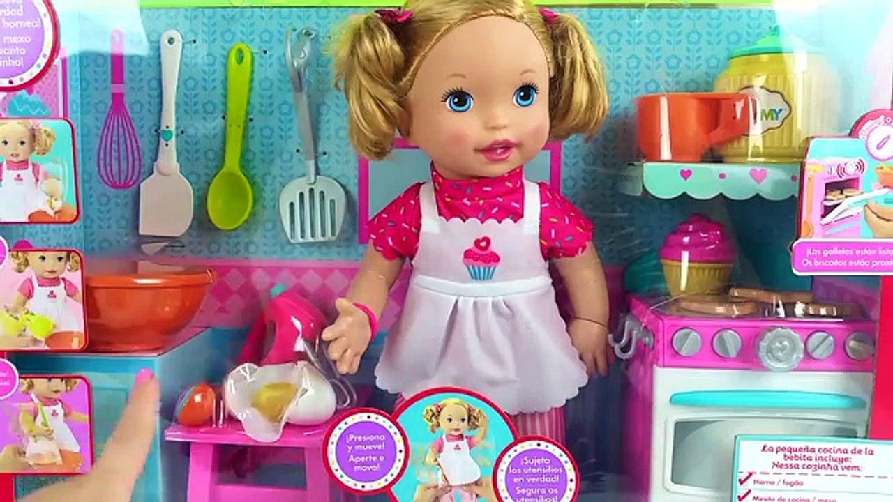 BONECA LITTLE MOMMY PEQUENA CHEF FAZ COMIDA PARA BABY ALIVE LILI COM FOME