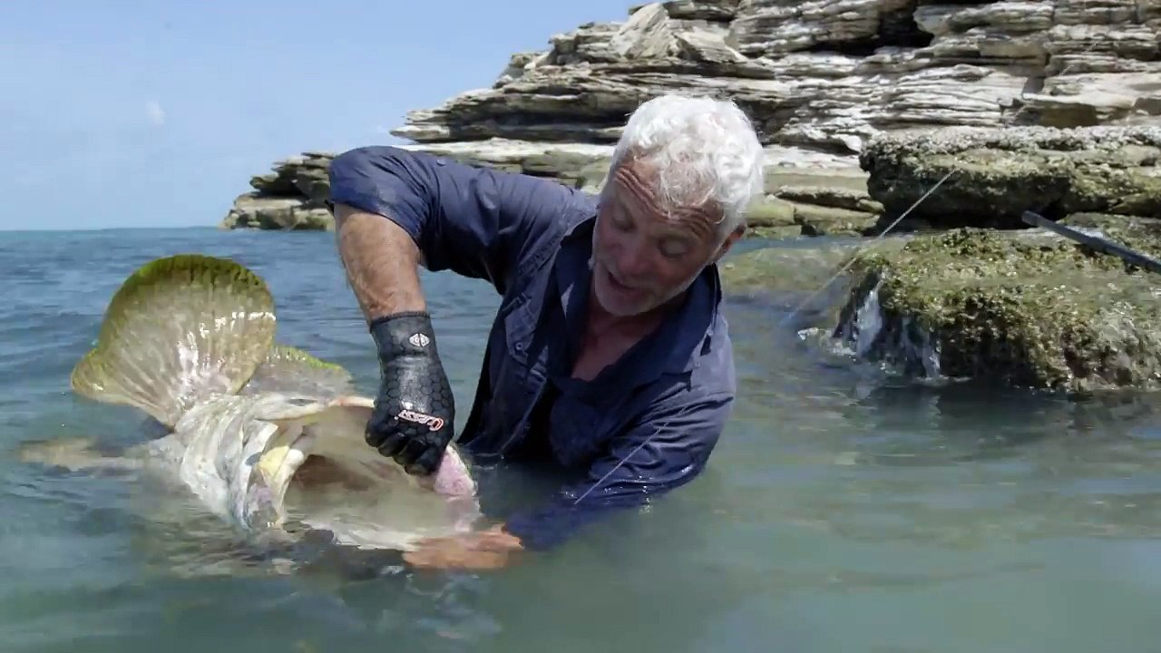 Jeremy Wade Has a Very Painful Hands on Experience With a Giant Grouper River Monsters