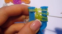 КОНФЕТА из резинок на рогатке. Брелок из резинок | Candy Rainbow loom Charm