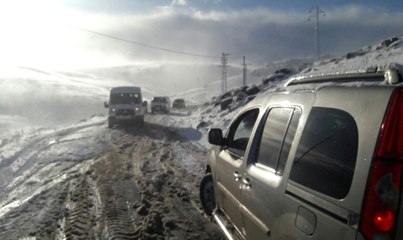 Yağmur Gitti Kar Geldi: Araçlar Yolda Kaldı