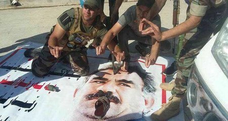 Kerkük'te Türkmenler, PKK'nın Astığı Öcalan Posterlerini Söktü