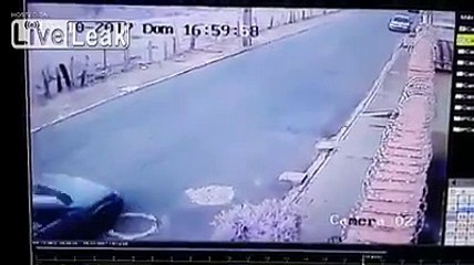 Man loses his leg in a motorcycle accident
