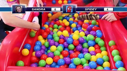 SURPRISE TOYS Ball Pit CHALLENGE Polly Pocket, Blind Bags, Frozen Olaf, Surprise Eggs Cat Paw