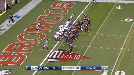 Orleans Darkwa breaks through defenders for 15-yard run