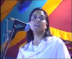 Main dunya bhar ki dolat, shohrat o saman ley aayi - Lata Haya