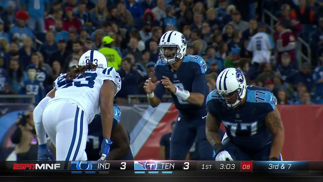 Marcus Mariota slings deep pass to DeMarco Murray