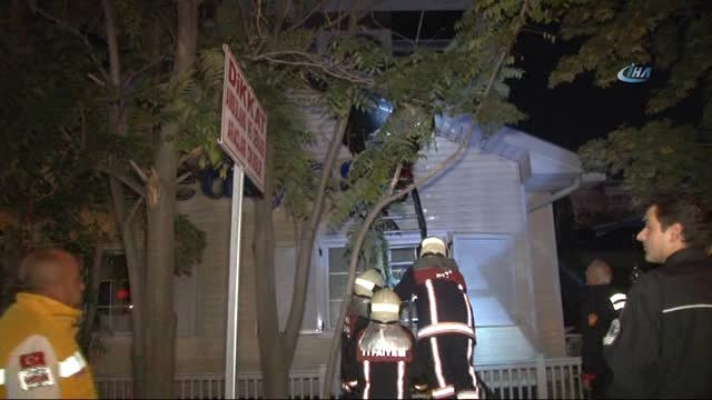 Ankara Büyükşehir Belediyesi Alo Ambulans Binasında Yangın