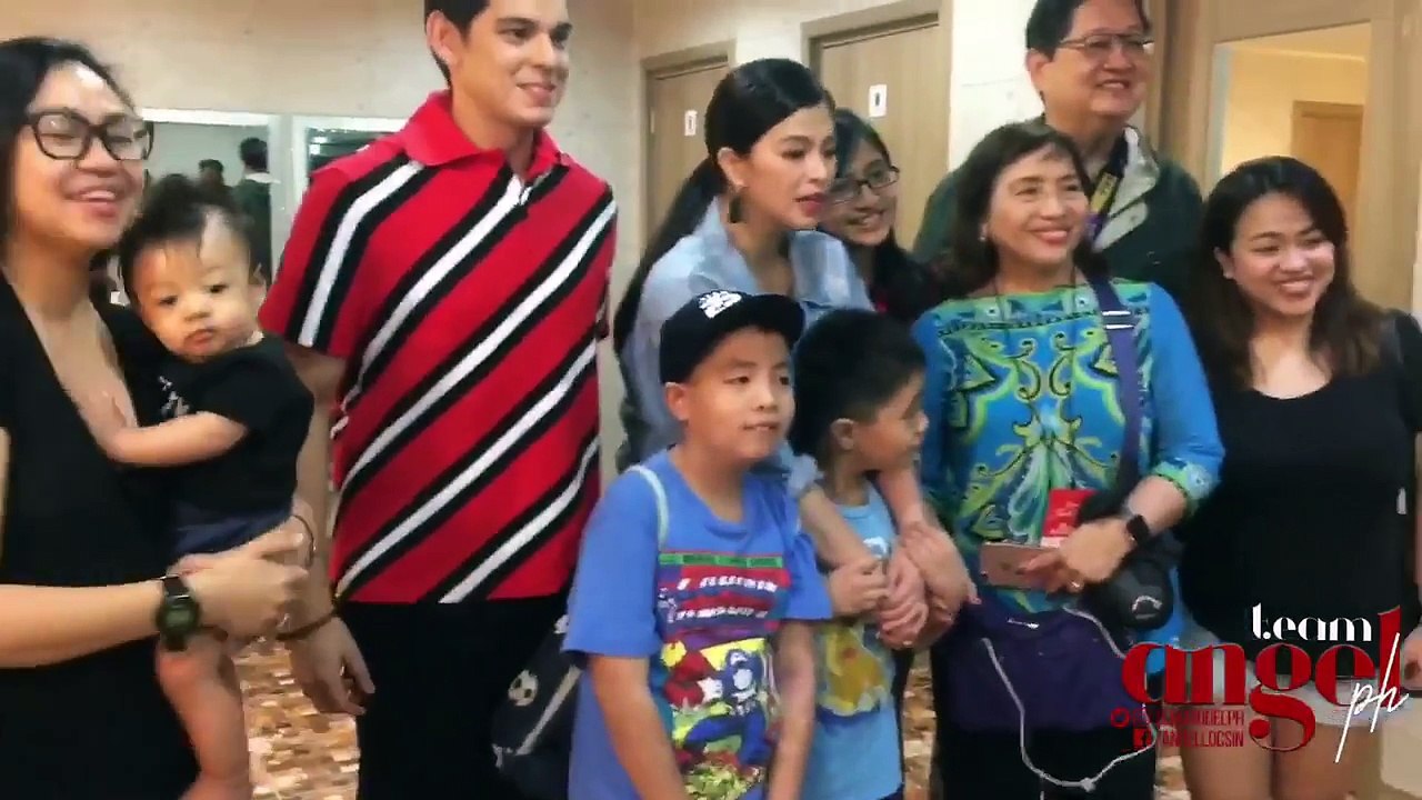 Angel Locsin nagpasaya sa Enchanted Kingdom! (Kinilig si Bagets at di napigilang halikan si Angel )