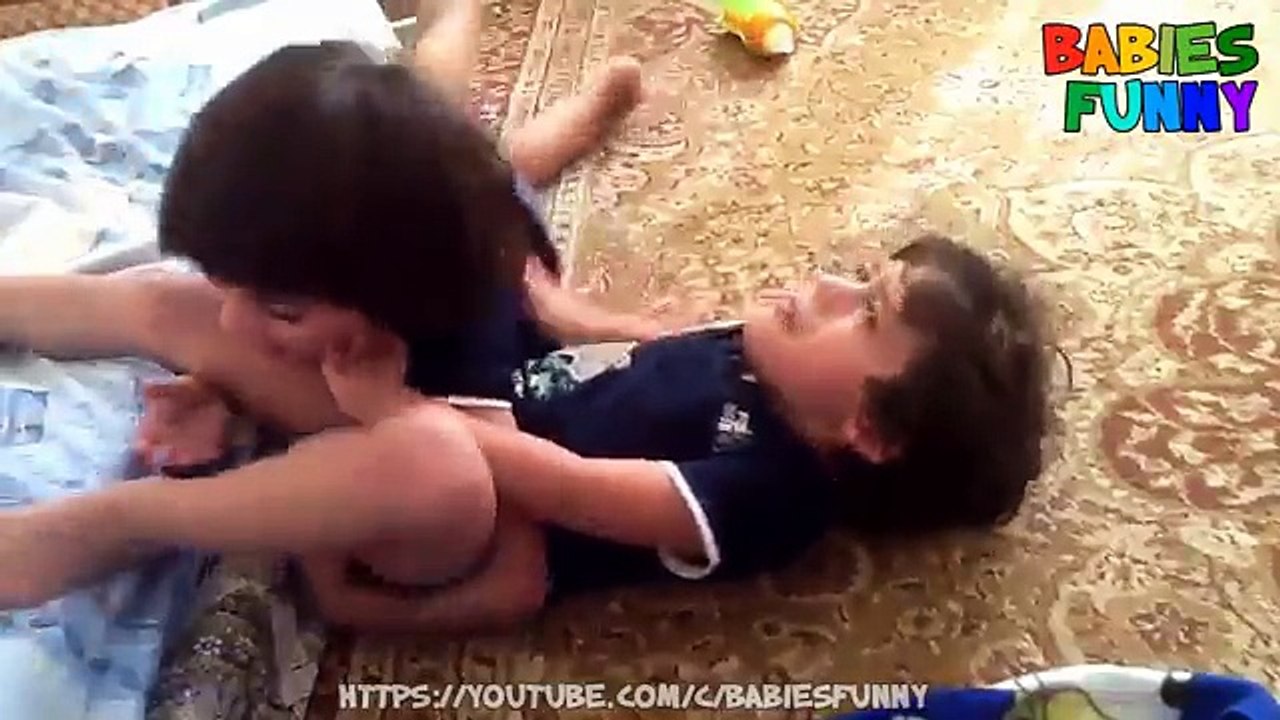 Try Not To Laugh Challenge - Funny Babies Fighting Compilation