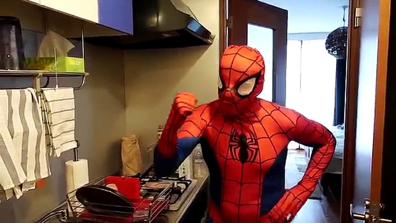FROZEN ELSA vs DOCTOR! Elsa got HURT! w/ Spiderman vs Joker & PRANK! Superhero Fun Real Life