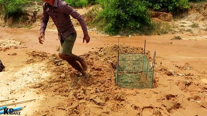 Creative Man Make Best Crocodile Trap Technology - Big Crocodile Trap Work 100%