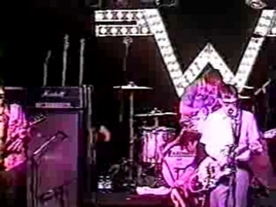 Weezer - 10 Holiday (Live Lupo 2000)