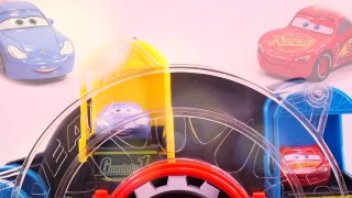 Disney Cars 3 toys Lightning McQueen & Amusement Parking Lot. Dinosaur vs spider-man  movie for Kids-cvDmopHoHio