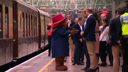 Kate Middleton danse avec l'ours Paddington