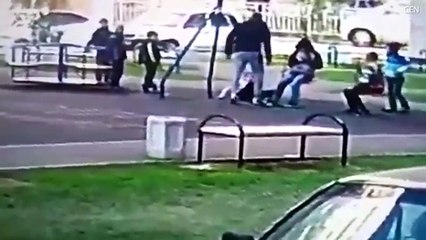 Papa del bimbo bullizzato ha una brutta reazione