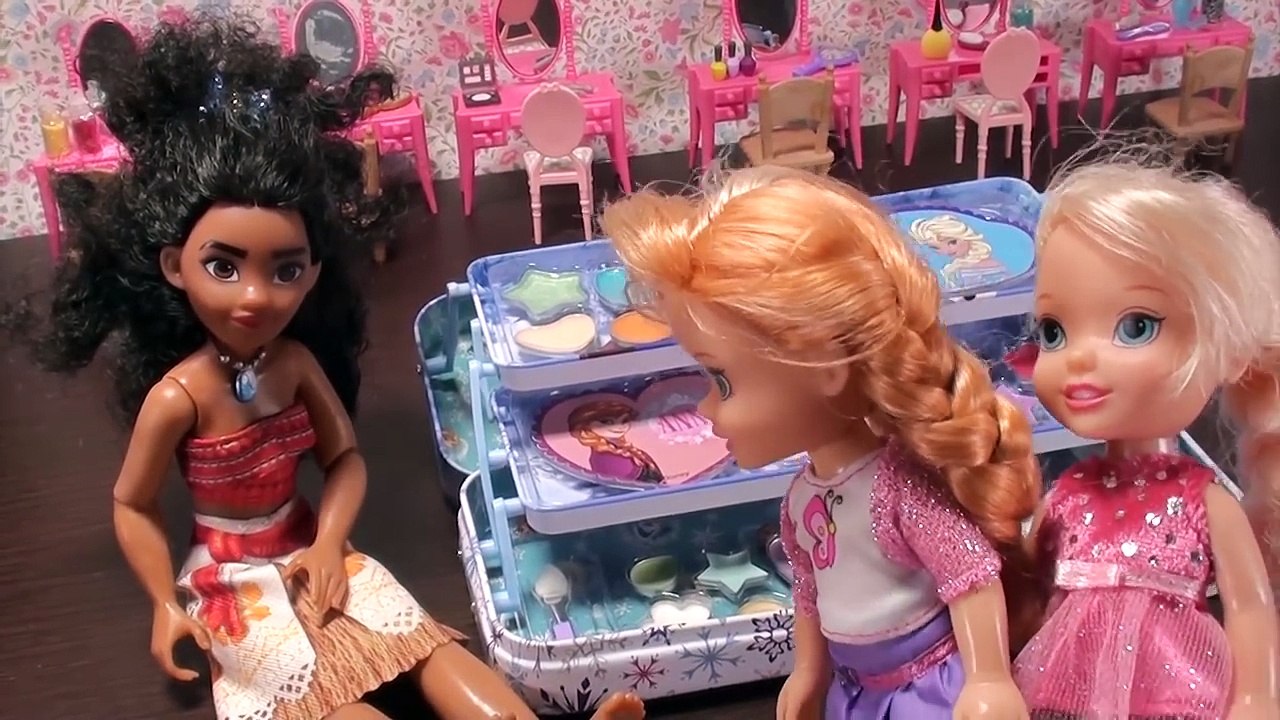 Elsa and Anna toddlers at the beauty salon- magic ice & snow & water splash and relax at the spa