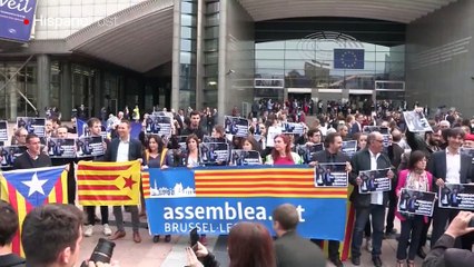 Eurodiputados condenan encarcelamiento de líderes independentistas catalanes
