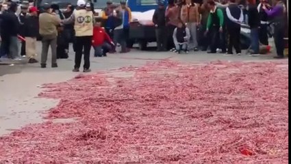 Faire exploser des millions de pétards en même temps !