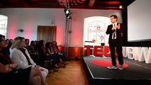Why I read a book a day (and why you should too): the law of 33% | Tai Lopez | TEDxUBIWiltz