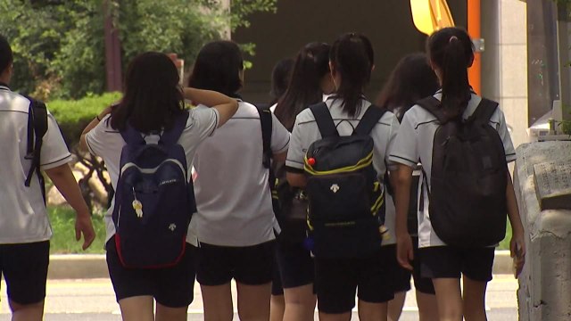 용인시, 전국 첫 중고생 무상교복 / YTN